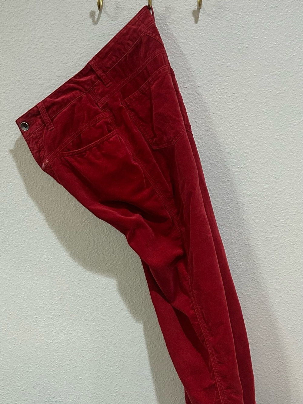 Vintage CLOSED Italian Men's Corduroy Pants —  Slim Fit Peddle Pusher